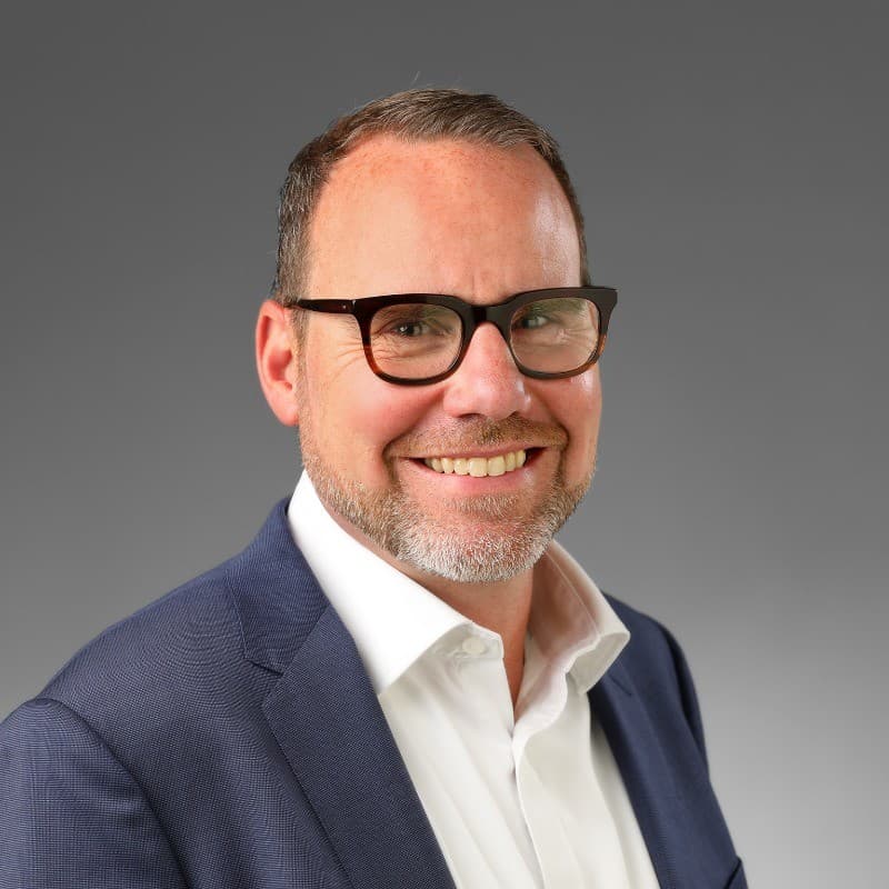 Advertentie met portret van Cees Steur